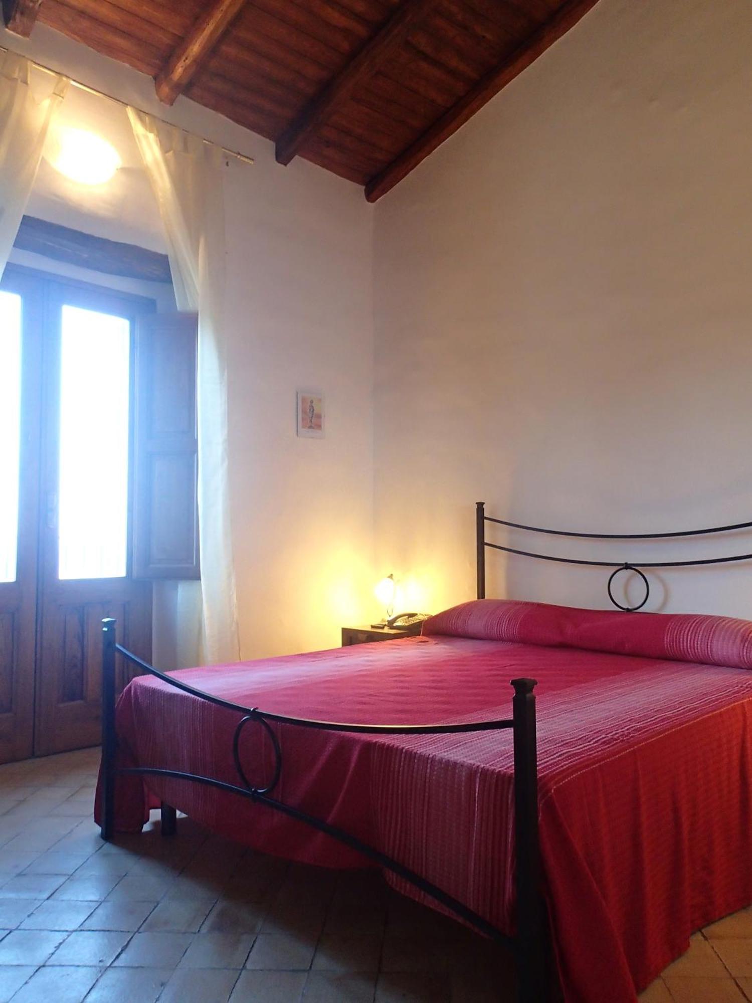 Gasthaus Patitiri Santa Teresa Di Riva Zimmer foto