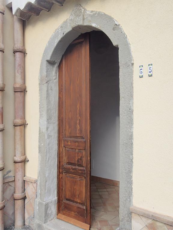 Gasthaus Patitiri Santa Teresa Di Riva Exterior foto