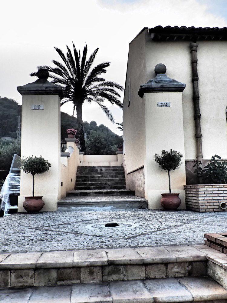 Gasthaus Patitiri Santa Teresa Di Riva Exterior foto